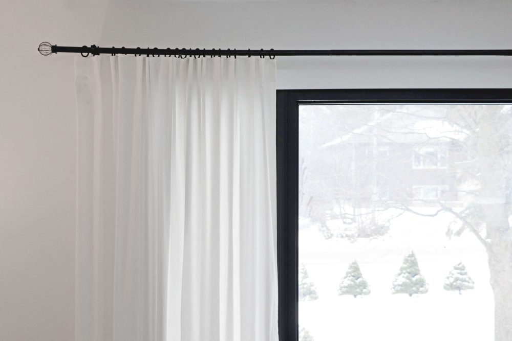 curtain rod